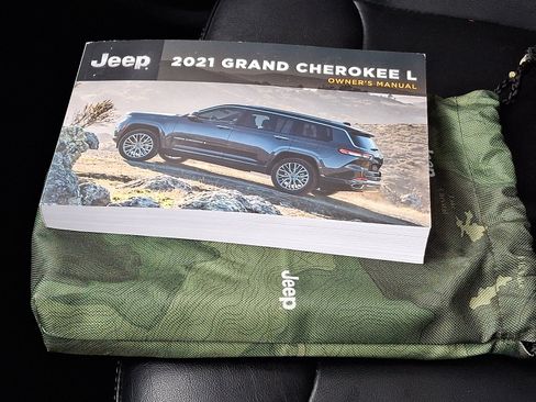 Used 2021 Jeep Grand Cherokee L Limited image 29