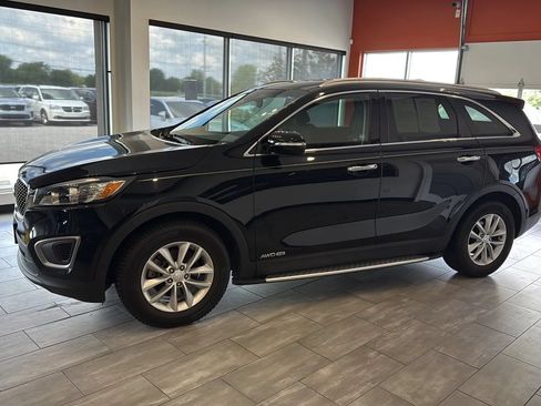 Used 2016 Kia Sorento LX w/ LX Convenience Package AWD/4WD image 4