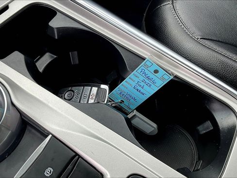 Used 2023 Ford Explorer Limited image 13