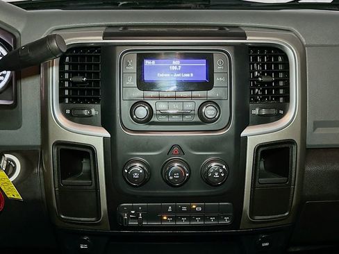 Used 2016 RAM 3500 SLT w/ Quick Order Package 29G SLT AWD/4WD image 11