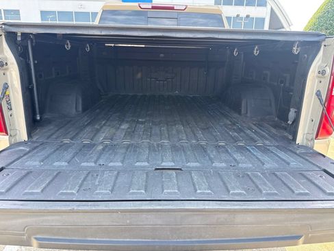 Used 2022 Chevrolet Silverado 1500 LT Trail Boss w/ LT Trail Boss Premium Package AWD/4WD image 11