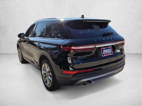 Used 2022 Lincoln Corsair FWD w/ Premium Package image 8