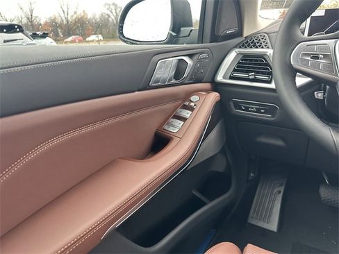New 2026 BMW X7 xDrive40i image 18
