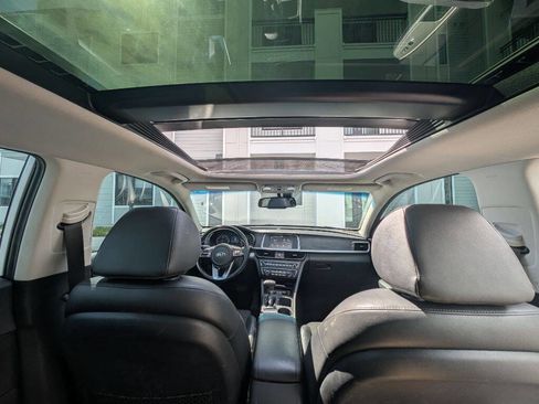 Used 2019 Kia Optima S w/ S Panoramic Sunroof Package image 25
