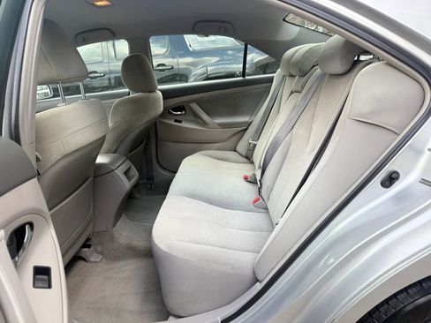Used 2007 Toyota Camry LE image 24
