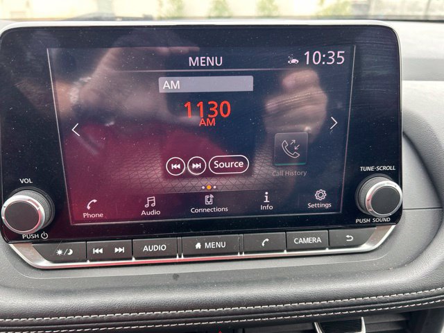 Used 2024 Nissan Rogue SV FWD image 14