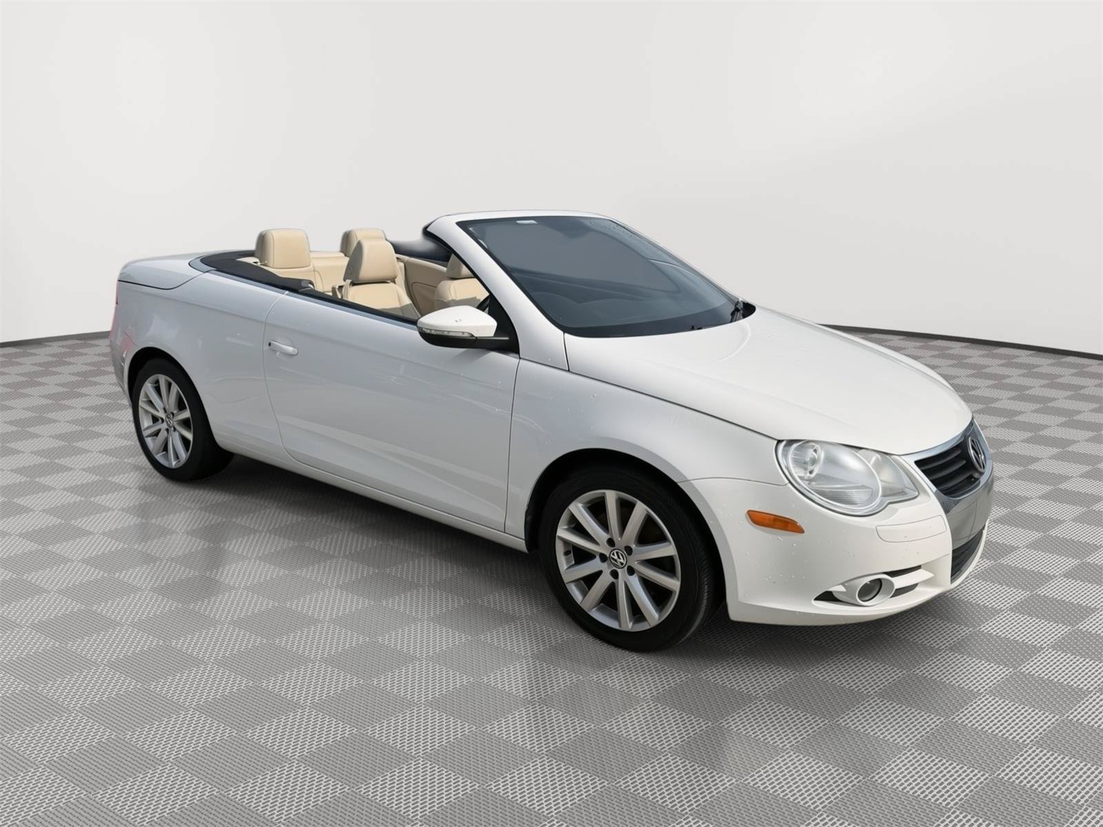 Used 2010 Volkswagen Eos Komfort FWD image 1