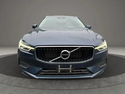 Used 2018 Volvo XC60 T5 Momentum w/ Vision Package