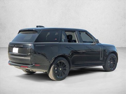 New 2025 Land Rover Range Rover SE image 2