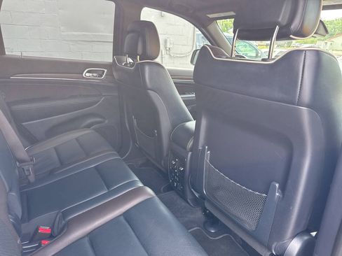 Used 2014 Jeep Grand Cherokee Overland w/ Advanced Technology Group AWD/4WD image 23