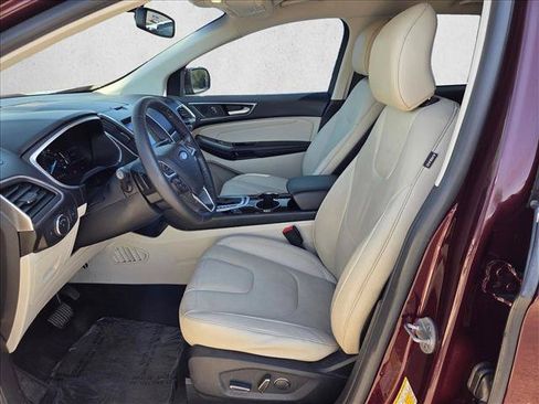 Used 2017 Ford Edge Titanium w/ Technology Package FWD image 22