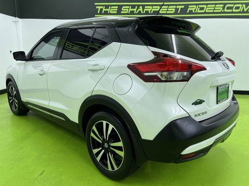 Used 2018 Nissan Kicks SR w/ Premium Package FWD image 7