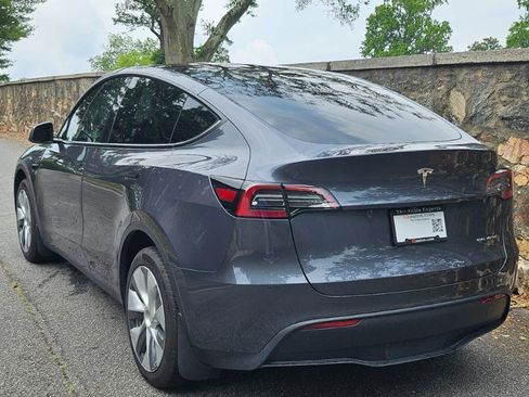 Used 2023 Tesla Model Y Long Range AWD/4WD image 13