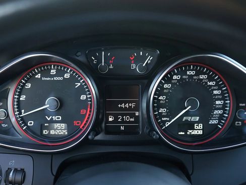 Used 2011 Audi R8 V10 image 33