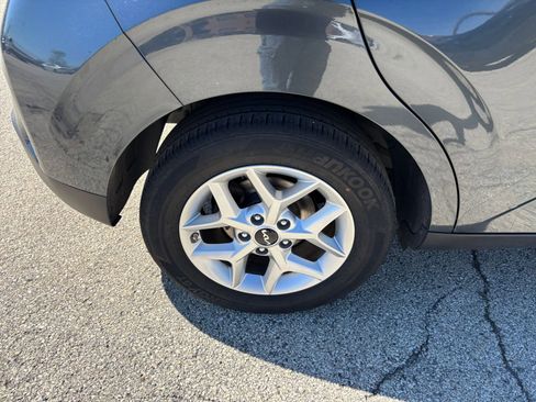 Used 2024 Kia Soul LX w/ Option Group 015 FWD image 28