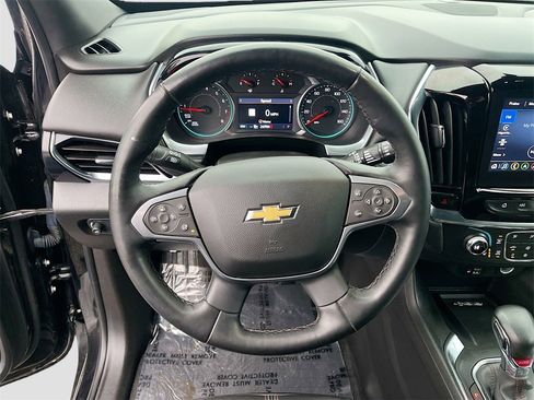 Used 2023 Chevrolet Traverse RS image 11