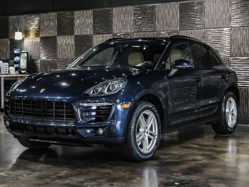 Used 2018 Porsche Macan AWD/4WD image 7