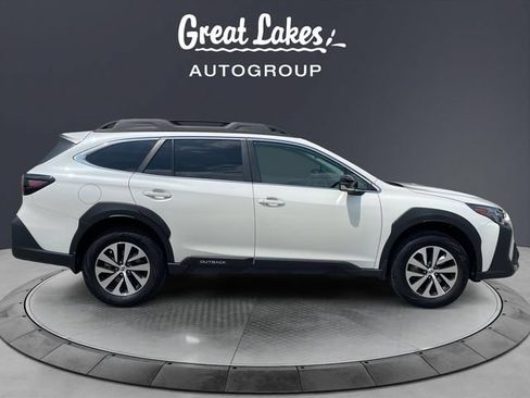 Used 2025 Subaru Outback Premium AWD/4WD image 6