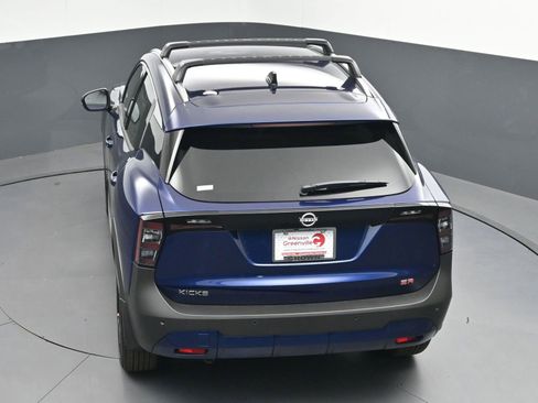 Used 2026 Nissan Kicks SR FWD image 32