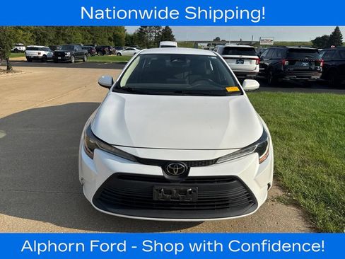 Used 2023 Toyota Corolla LE FWD image 2