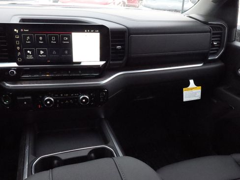 New 2026 GMC Sierra 2500 SLT image 11