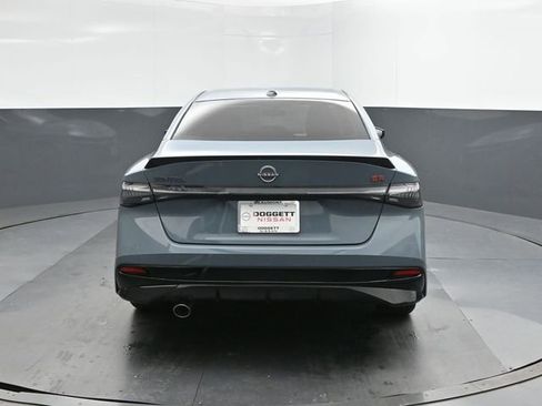 New 2026 Nissan Sentra SR w/ Floor Mat Package image 8