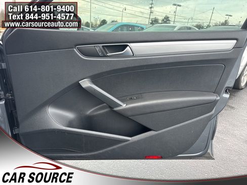 Used 2017 Volkswagen Passat 1.8T S image 34