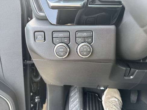 New 2026 GMC Sierra 1500 Elevation image 30