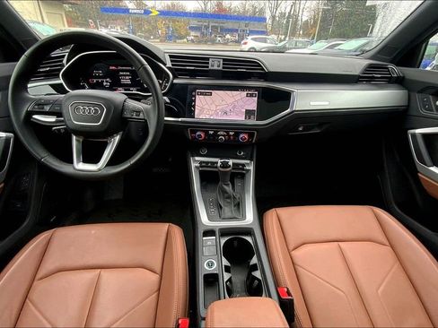 Certified 2024 Audi Q3 2.0T Premium Plus image 16