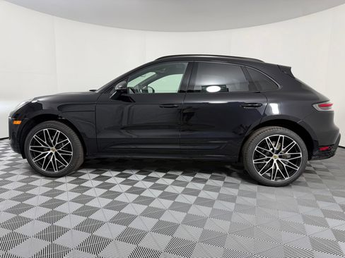 Certified 2026 Porsche Macan AWD/4WD image 2