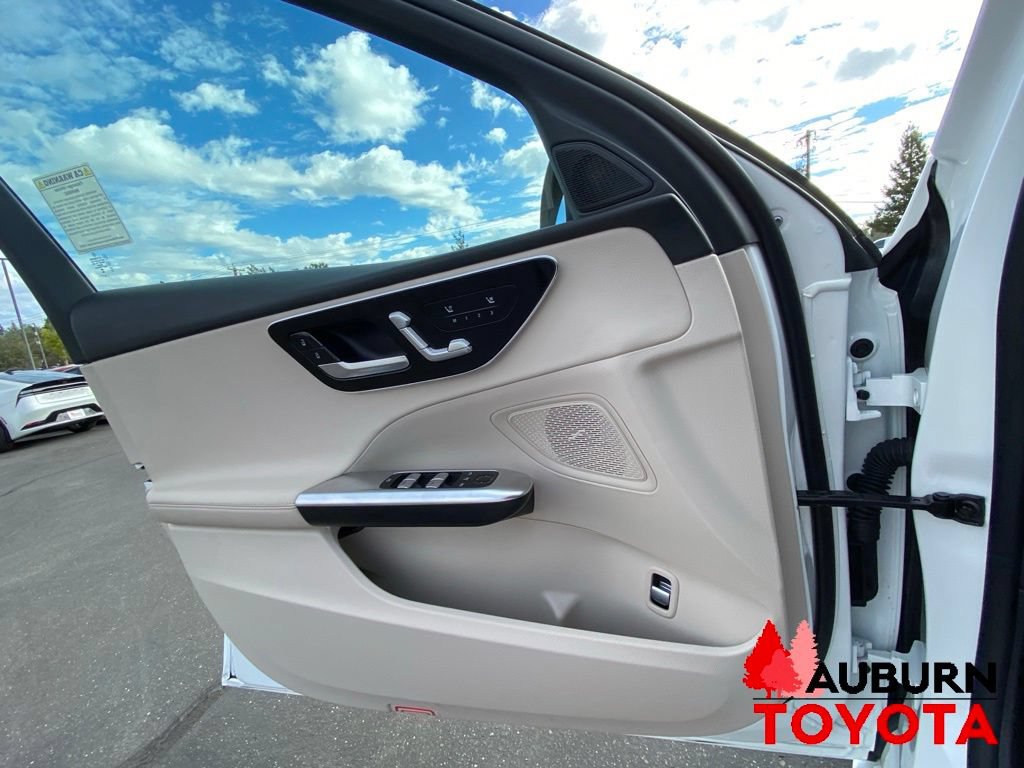 Used 2024 Mercedes-Benz C 300 Sedan image 31