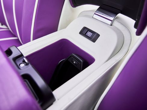 Used 2008 Rolls-Royce Phantom Drophead Coupe image 73