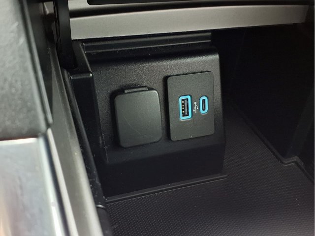 Used 2020 Ford Explorer Limited AWD/4WD image 11