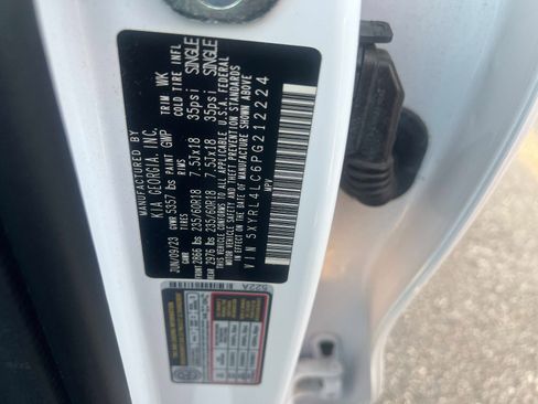 Certified 2023 Kia Sorento S w/ Panoramic Sunroof Package image 8