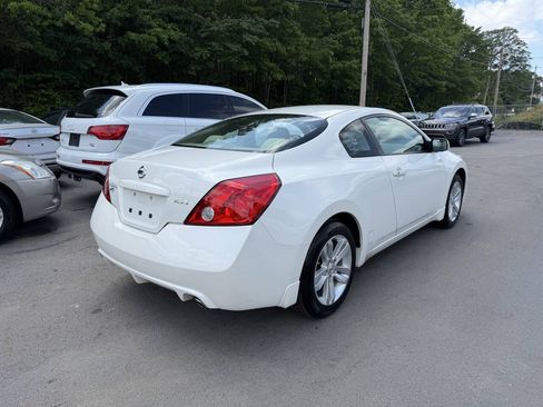 Used 2011 Nissan Altima 2.5 S w/ Convenience Pkg FWD image 5