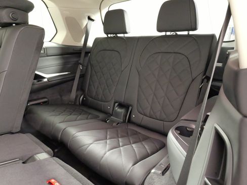 Used 2026 BMW X7 xDrive40i AWD/4WD image 36