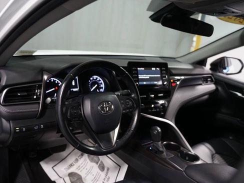 Certified 2021 Toyota Camry SE image 11