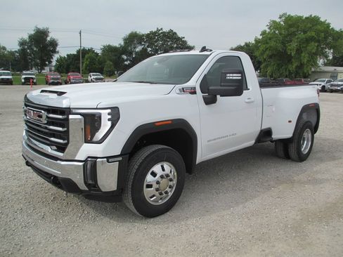 New 2026 GMC Sierra 3500 SLE AWD/4WD image 10