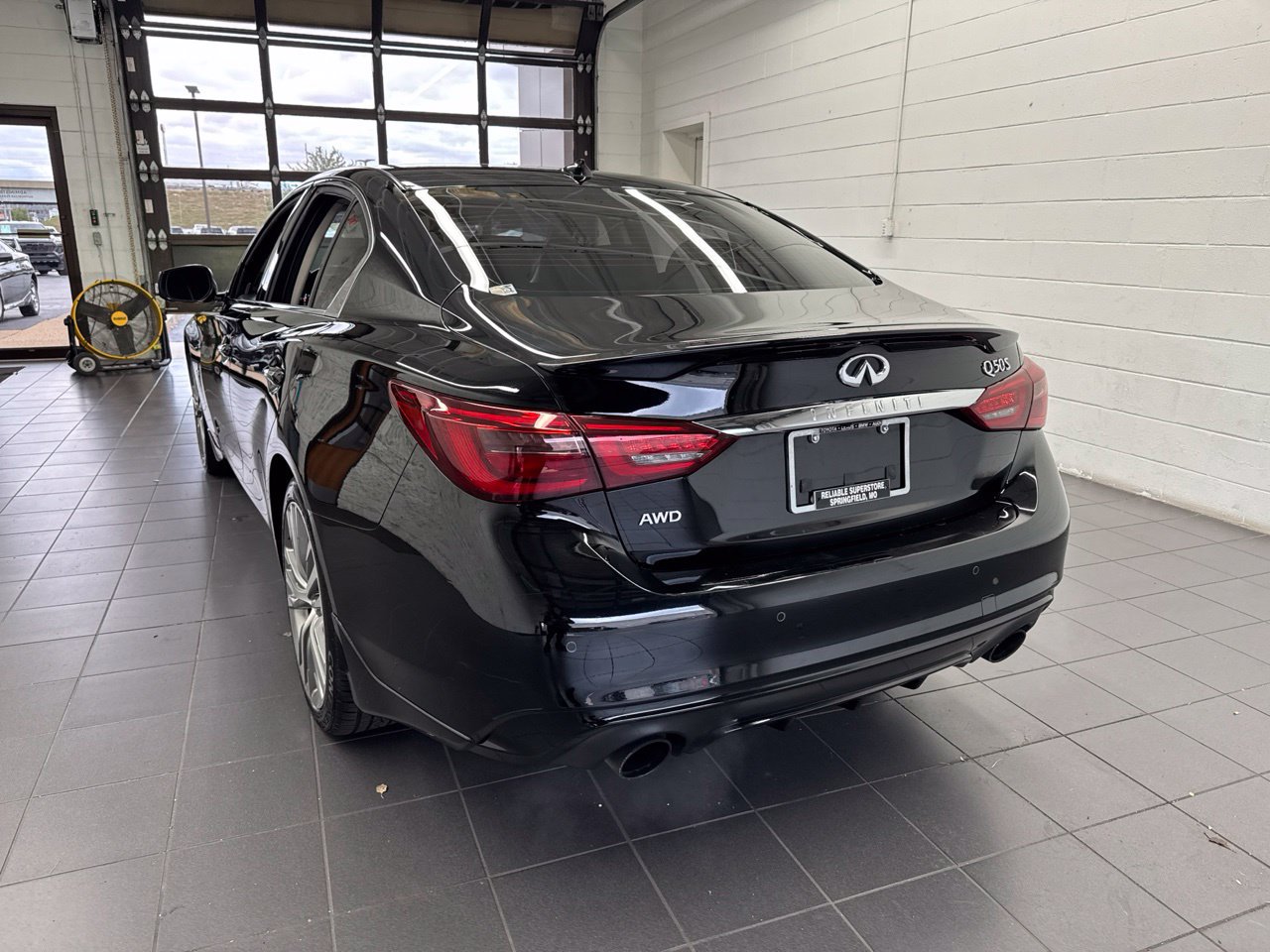 Used 2018 INFINITI Q50 Sport w/ Sensory Package (Sport) AWD/4WD image 6