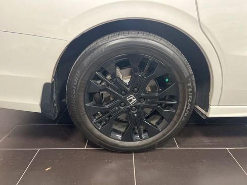 Used 2025 Honda Odyssey Sport-L image 17