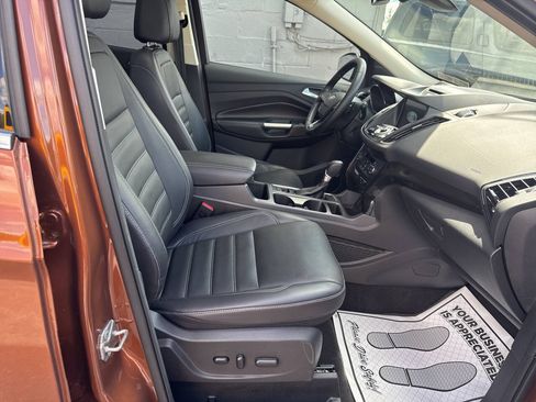 Used 2017 Ford Escape Titanium AWD/4WD image 22