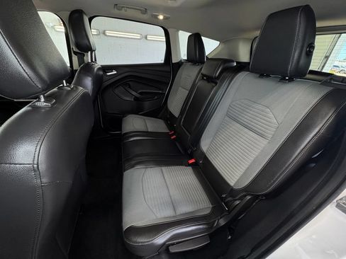 Used 2018 Ford Escape SE w/ SE Sport Appearance Package AWD/4WD image 21