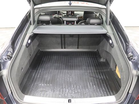 Used 2017 Audi A7 3.0T Premium Plus w/ 20" Wheel & Tire Package image 6