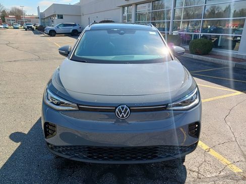Used 2023 Volkswagen ID.4 Pro S image 2