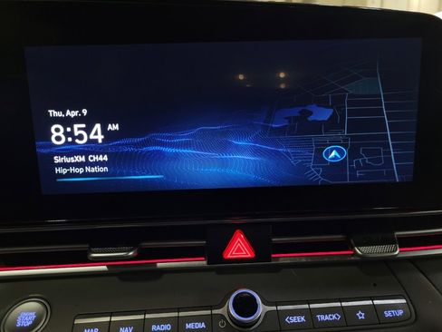 Used 2024 Hyundai Elantra SEL FWD image 25