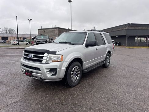 Used 2017 Ford Expedition XLT AWD/4WD image 1