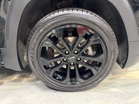 Used 2020 GMC Terrain SLE w/ Driver Convenience Package FWD image 24
