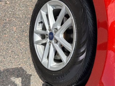 Used 2018 Ford Focus SE w/ Cold Weather Package image 19