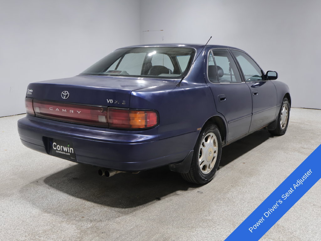 Used 1994 Toyota Camry XLE FWD image 6