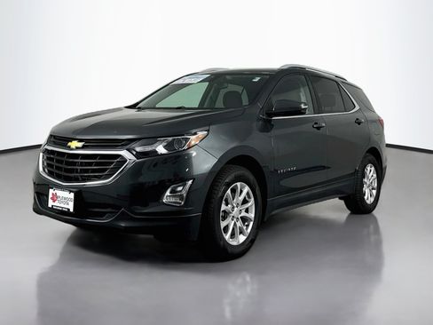 Used 2018 Chevrolet Equinox LT w/ Sun & Infotainment Package AWD/4WD image 3